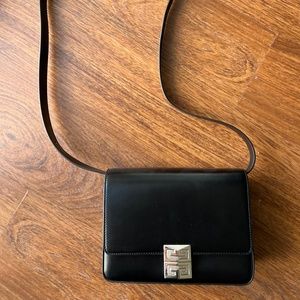 Givenchy 4G crossbody Bag leather black